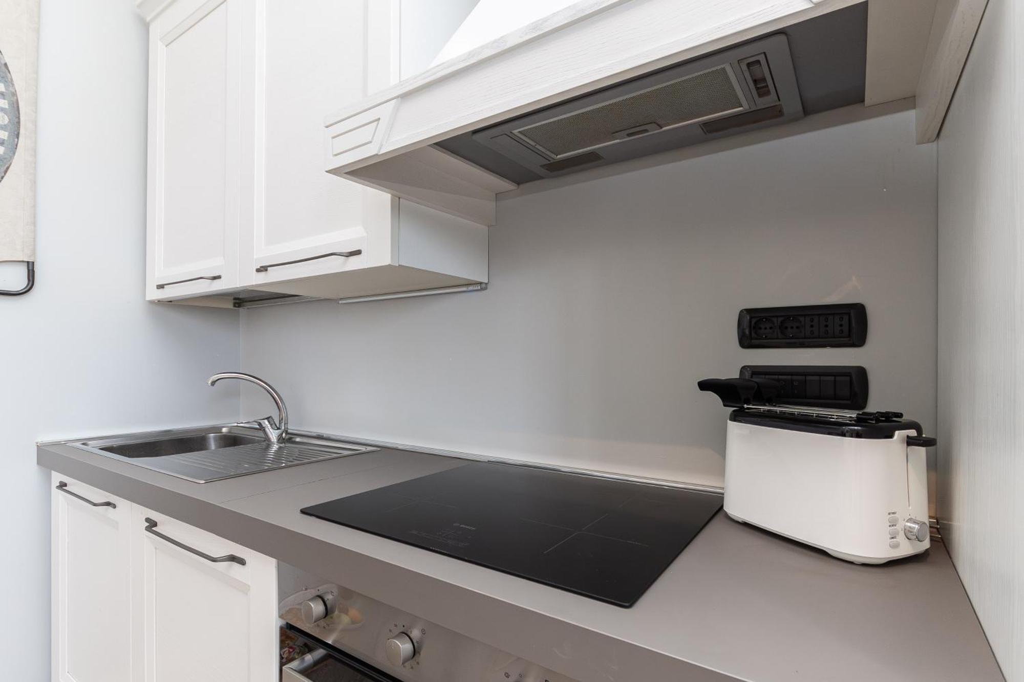 Spacious 3-bedroom - 10 Min To Center & 5 Min To Gaslini Hospital * Genoa