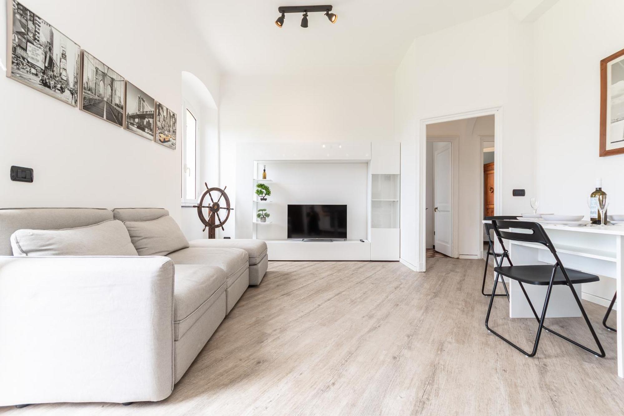 Spacious 3-bedroom - 10 Min To Center & 5 Min To Gaslini Hospital * Genua