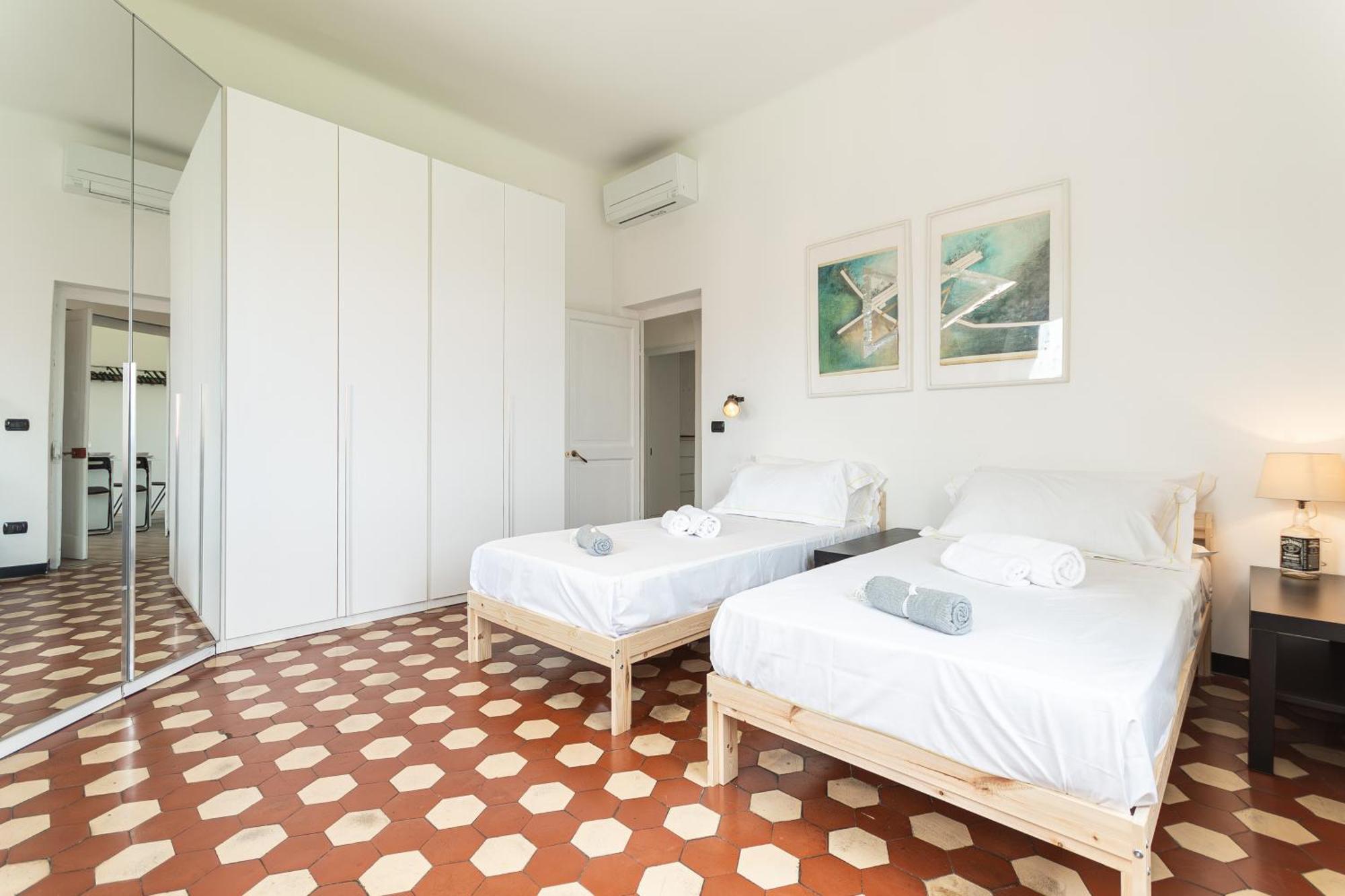 Spacious 3-bedroom - 10 Min To Center & 5 Min To Gaslini Hospital
